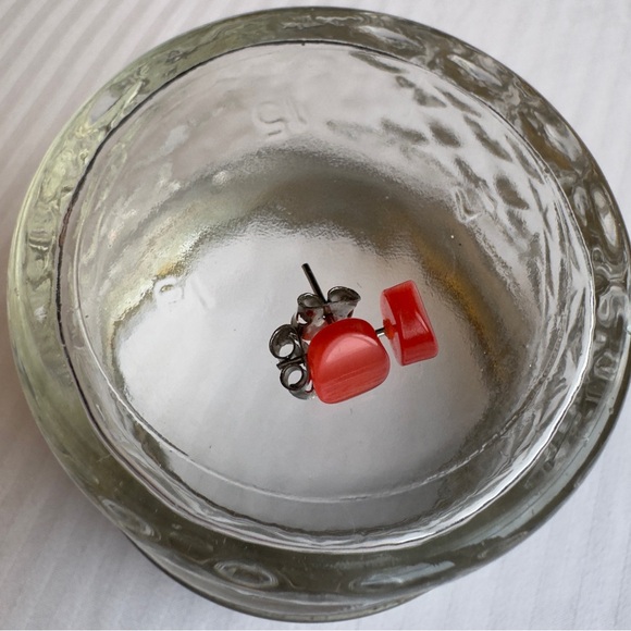 Vintage Carnelian Chalcedony Oval Stud Earrings - Picture 8 of 8